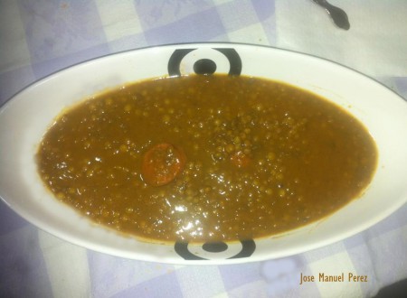 Lentejas pardinas con chorizo y morcilla